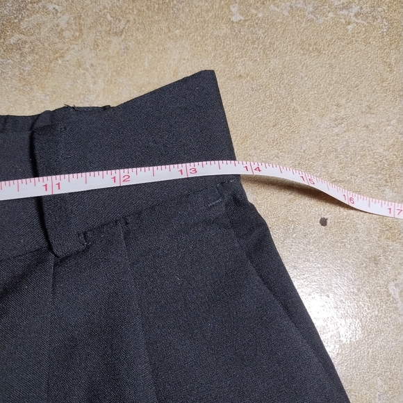 H&M NWT Black High Waisted Pleated Dress Pants Size 6 - Picture 8 of 9